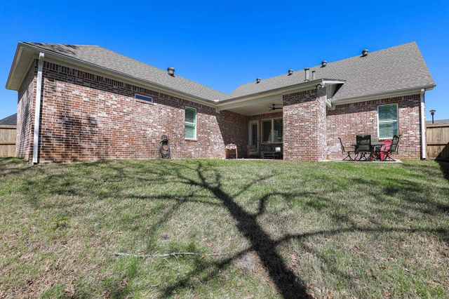 1519 SAWTOOTH, Benton, AR 72019