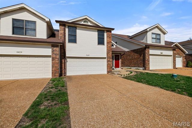 5427 Duchesne Parque Drive, Unincorporated, MO 63128