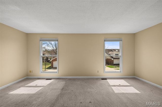 5427 Duchesne Parque Drive, Unincorporated, MO 63128