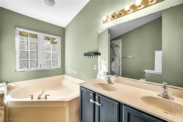 5157 Shillings Way, Copley, OH 44321