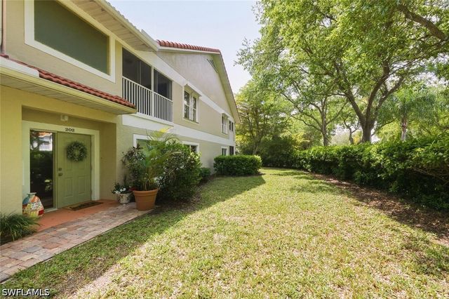 5300 Andover DR 202, Naples, FL 34110