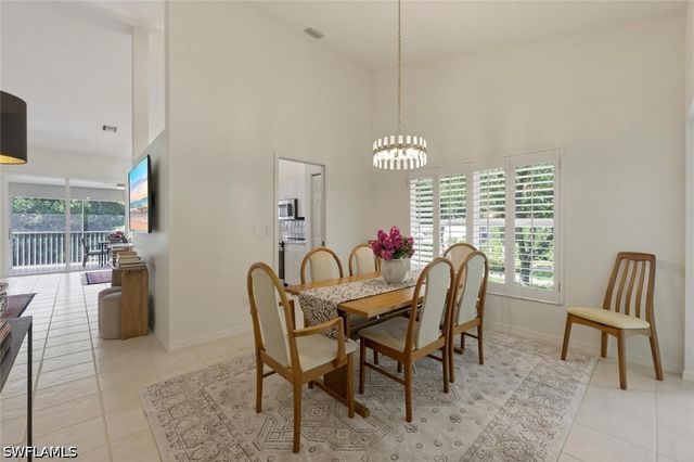 5300 Andover DR 202, Naples, FL 34110