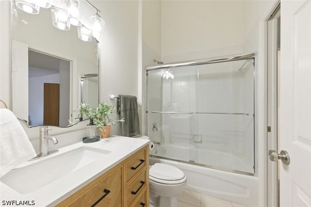 5300 Andover DR 202, Naples, FL 34110