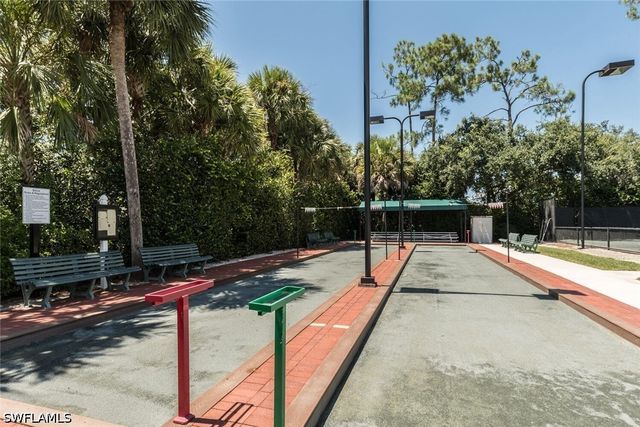 5300 Andover DR 202, Naples, FL 34110