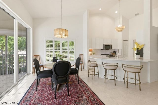 5300 Andover DR 202, Naples, FL 34110