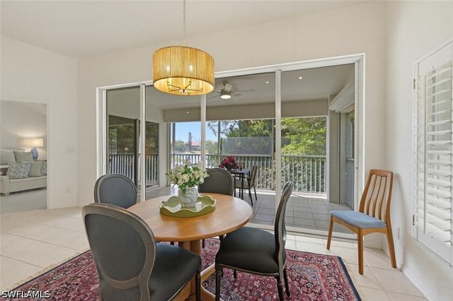 5300 Andover DR 202, Naples, FL 34110