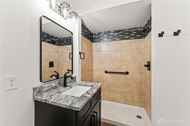 4124 Rosehill Drive, Beavercreek, OH 45431
