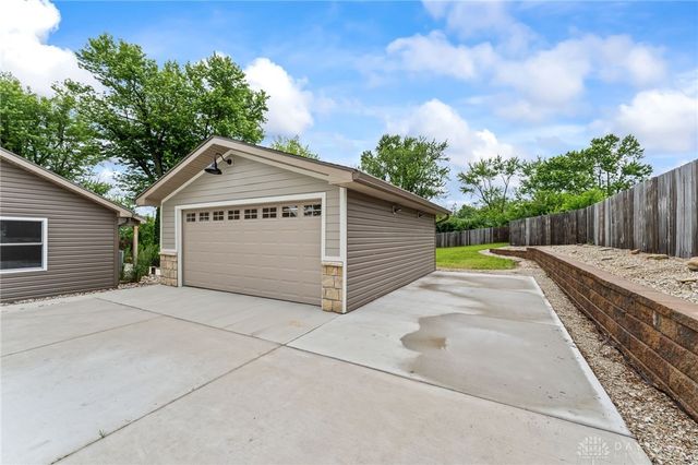 4124 Rosehill Drive, Beavercreek, OH 45431