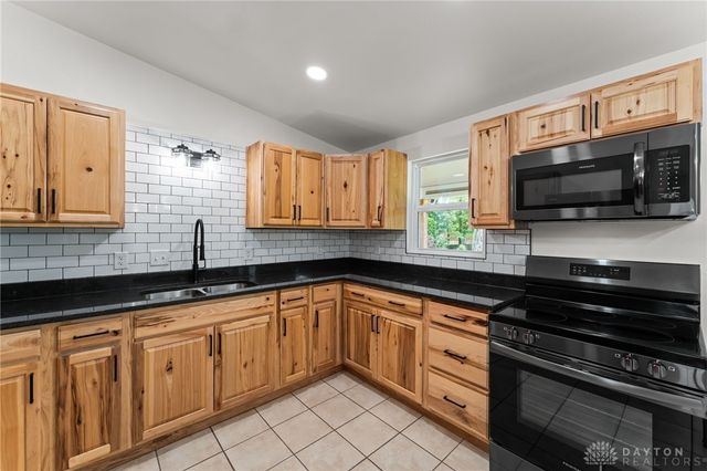 4124 Rosehill Drive, Beavercreek, OH 45431