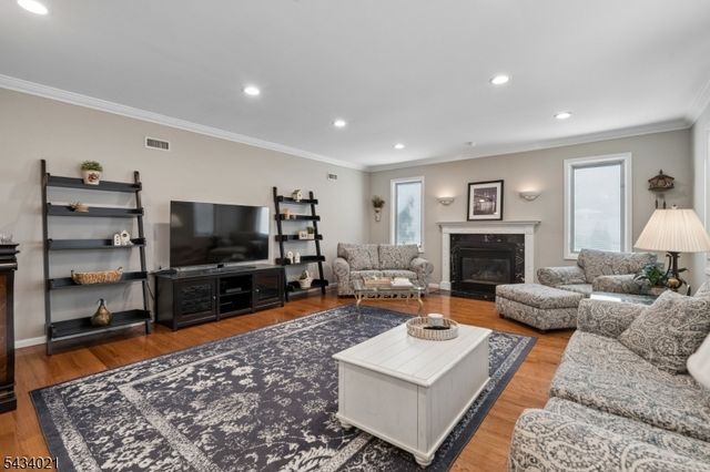2799 Spruce St, Union Twp., NJ 07083