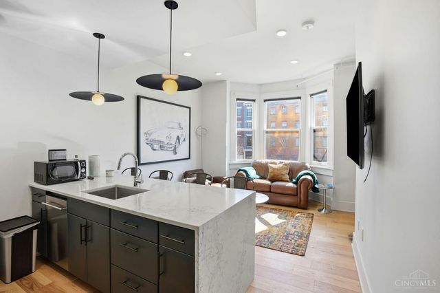 32 E Court Street, Cincinnati, OH 45202