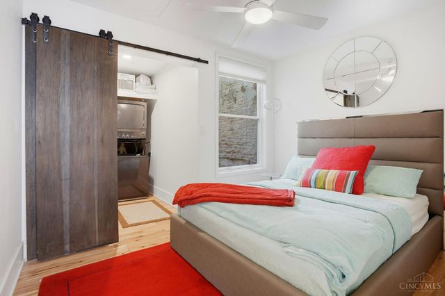 32 E Court Street, Cincinnati, OH 45202