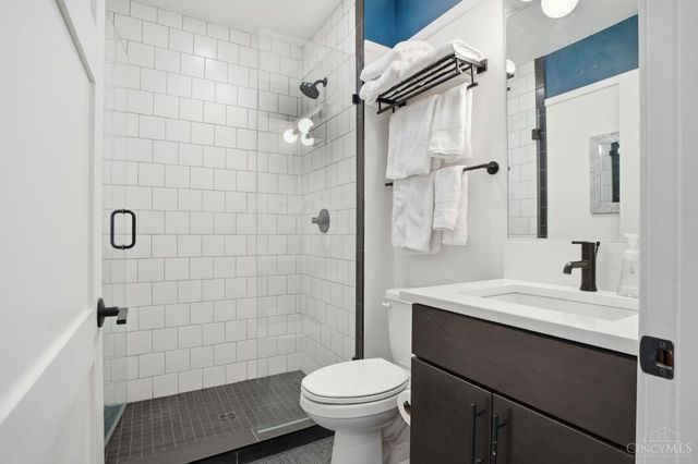 32 E Court Street, Cincinnati, OH 45202