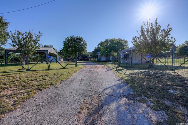 1534 S US HIGHWAY 281, Blanco, TX 78606