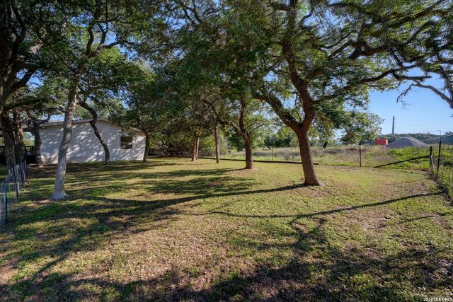 1534 S US HIGHWAY 281, Blanco, TX 78606