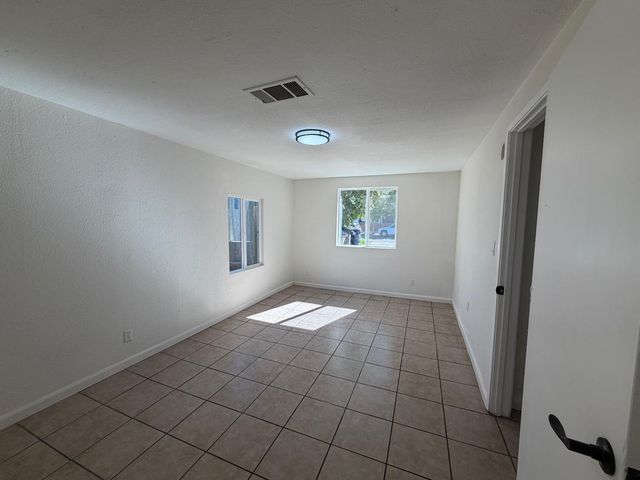2665 Princeton St, Sacramento, CA 95815