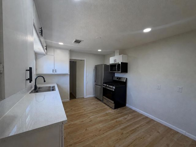 2665 Princeton St, Sacramento, CA 95815