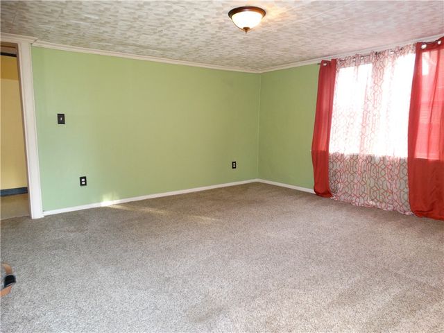 114 Beallsville Rd, Bentleyville, PA 15314