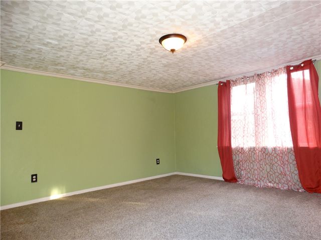 114 Beallsville Rd, Bentleyville, PA 15314