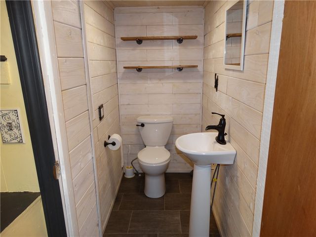 114 Beallsville Rd, Bentleyville, PA 15314
