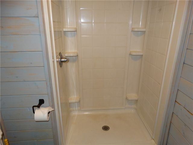 114 Beallsville Rd, Bentleyville, PA 15314