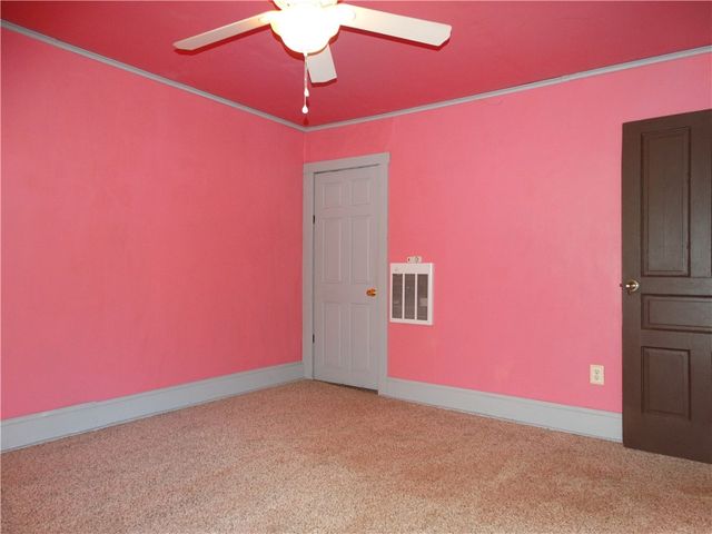114 Beallsville Rd, Bentleyville, PA 15314
