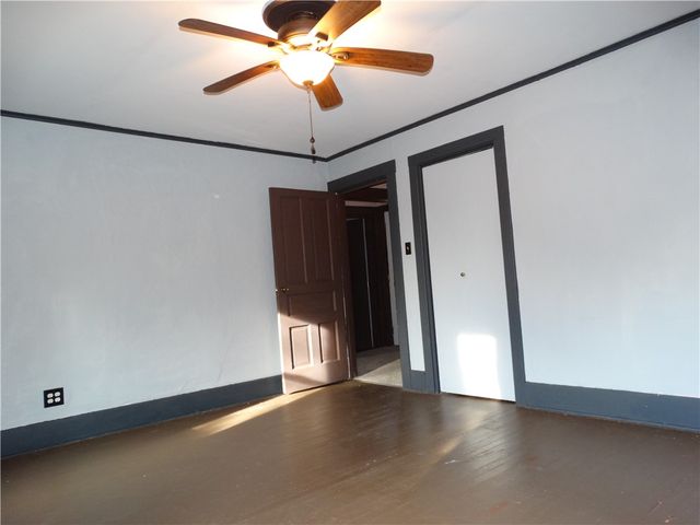 114 Beallsville Rd, Bentleyville, PA 15314