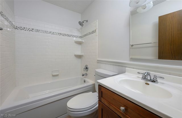 2652 Blake Road, Wadsworth, OH 44281