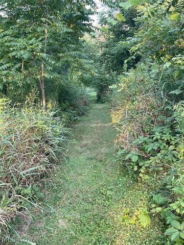 2652 Blake Road, Wadsworth, OH 44281