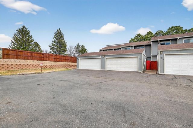 1700 S Helena Street, Aurora, CO 80017