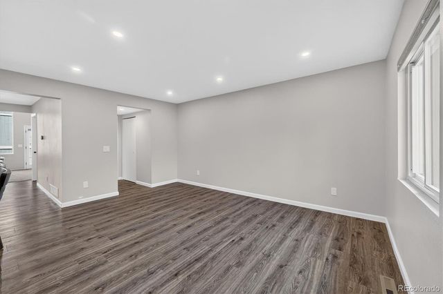 1700 S Helena Street, Aurora, CO 80017