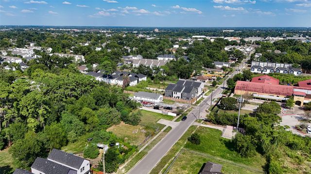 880 Paul Quinn Street, Houston, TX 77091