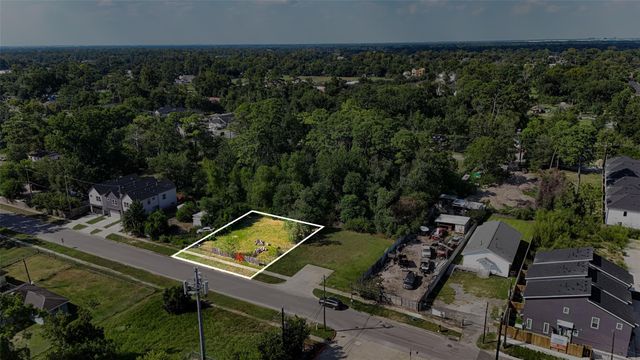 880 Paul Quinn Street, Houston, TX 77091