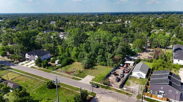 880 Paul Quinn Street, Houston, TX 77091