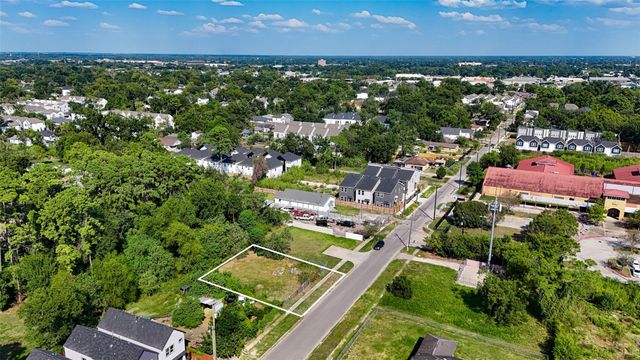 880 Paul Quinn Street, Houston, TX 77091