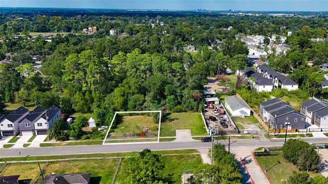 880 Paul Quinn Street, Houston, TX 77091