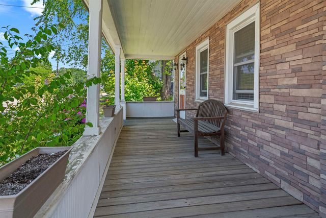 7 School Street, Allenstown, NH 03275