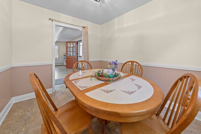 7 School Street, Allenstown, NH 03275