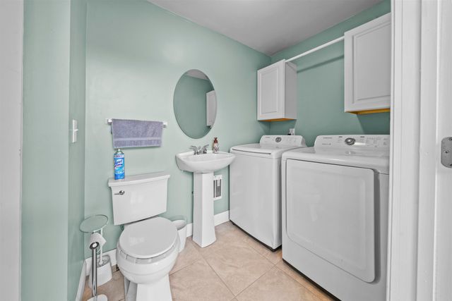 7 School Street, Allenstown, NH 03275