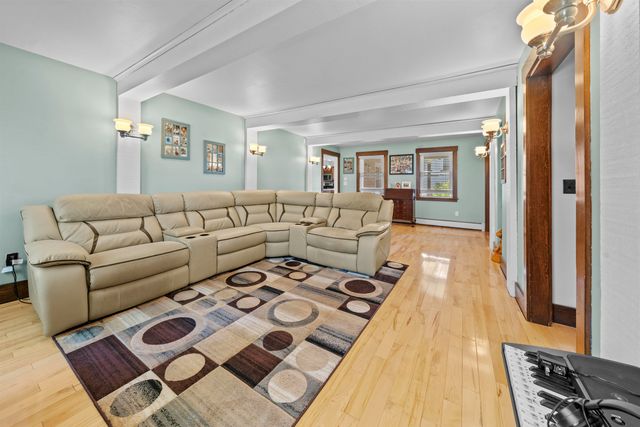 7 School Street, Allenstown, NH 03275