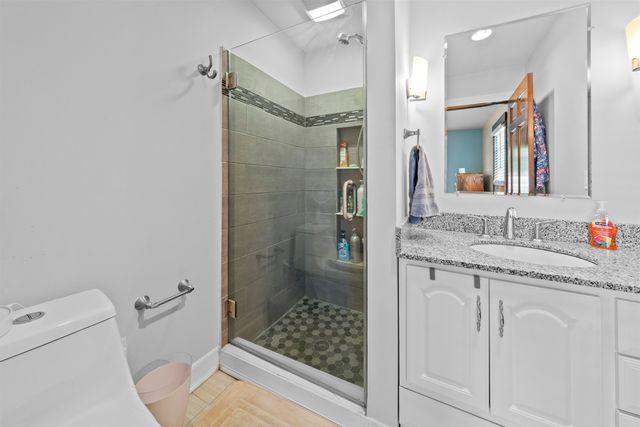 7 School Street, Allenstown, NH 03275
