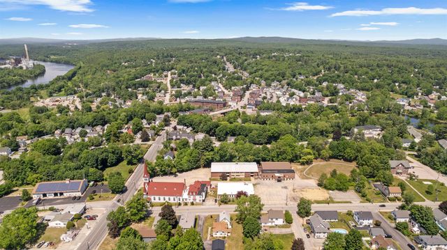 7 School Street, Allenstown, NH 03275