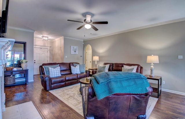 2 Park Ridge Drive, Maumelle, AR 72113