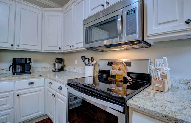 2 Park Ridge Drive, Maumelle, AR 72113