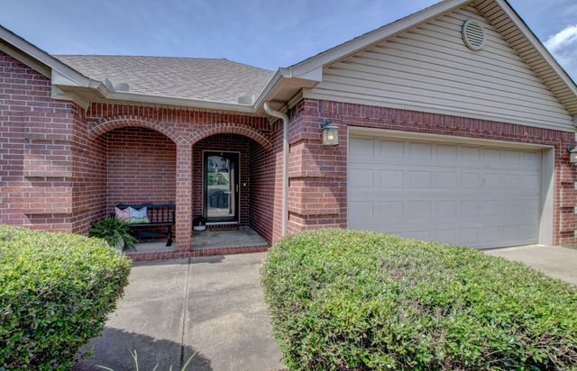 2 Park Ridge Drive, Maumelle, AR 72113