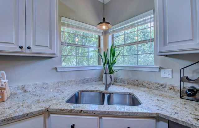2 Park Ridge Drive, Maumelle, AR 72113