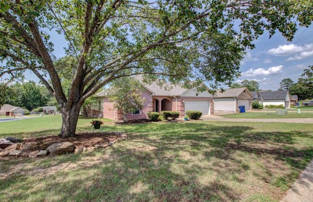 2 Park Ridge Drive, Maumelle, AR 72113