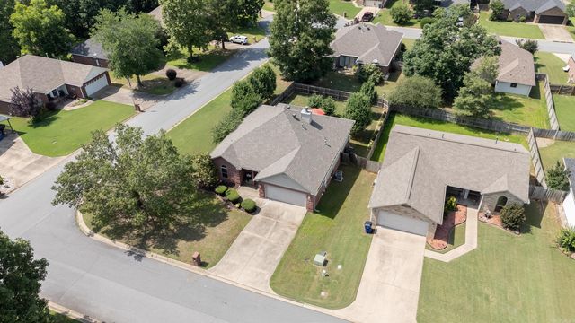 2 Park Ridge Drive, Maumelle, AR 72113