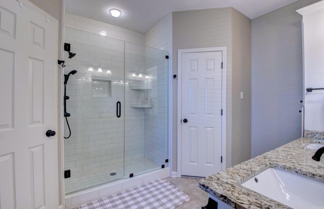2 Park Ridge Drive, Maumelle, AR 72113