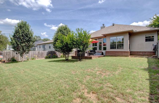 2 Park Ridge Drive, Maumelle, AR 72113